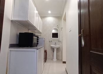 استديو بسرير ماستر 