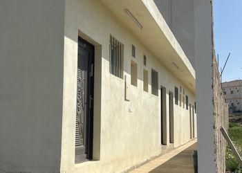 استديو بسريرين مفردة و أثاث مريح