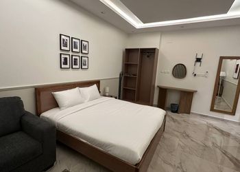 استديو بسرير ماستر وجلسة جانبية 