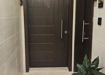 شقة بغرفة معيشة وغرفتين نوم 
