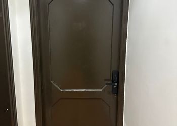 استديو بسرير ماستر وجلسة جانبية