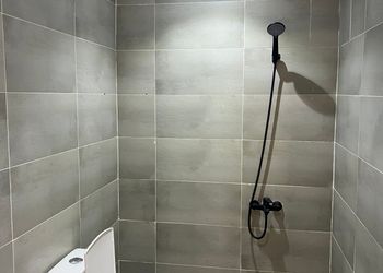 استديو هادئ بدخول ذاتي 