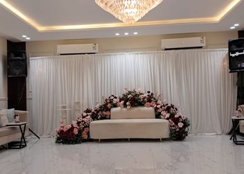 شاليه بمسبح والعاب مائيه