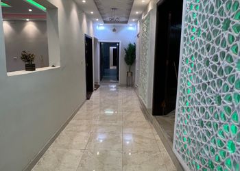 استراحة بجلسة خارجية وألعاب أطفال 