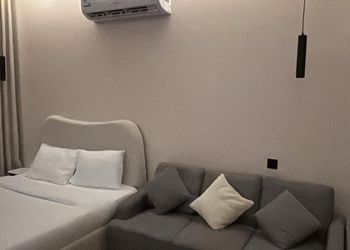 استديو هادئ بسرير ماستر 