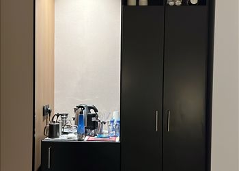 استديو بسرير مريح ومساحة واسعة 
