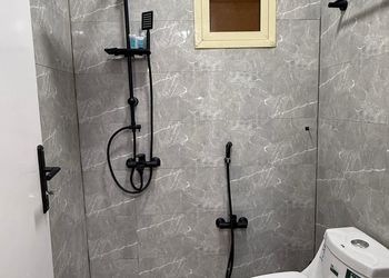 استديو بأثاث مريح وبسيط 