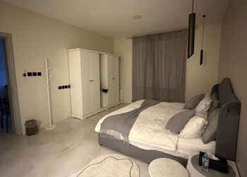استديو سرير ماستر دخول ذاتي