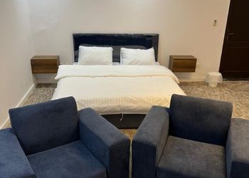 استديو هادئ بدخول ذاتي 