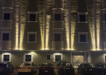 استديو بسرير ماستر وجلسة جانبية