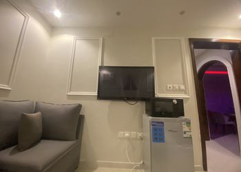 استديو هادئ بدخول ذاتي 