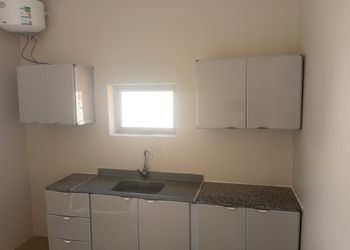 استراحة بمسطح اخضر ومجلس