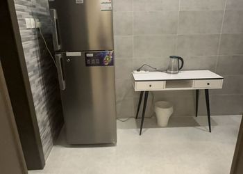 استديو بسرير ماستر وجلسة جانبية 