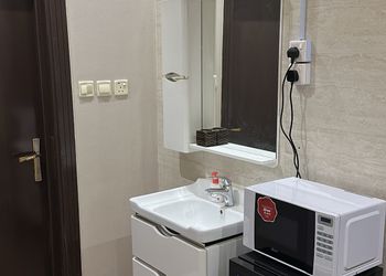 استديو بسرير ماستر وجلسة جانبية