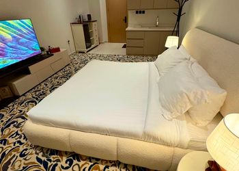 استديو هادئ بسرير ماستر 