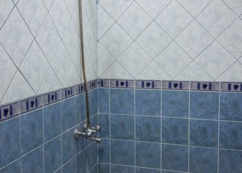 استراحة بمسطح اخضر وجلسة خارجية