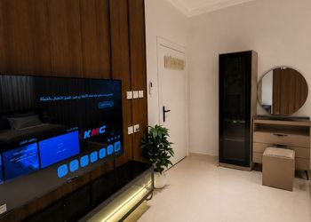 استديو بسرير ماستر وجلسة جانبية 