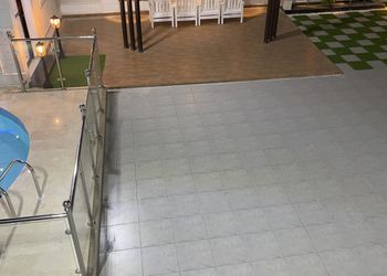 شالية بمجلس مطل على المسبح 