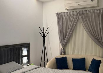 استديو هادئ بسرير ماستر