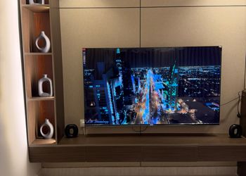 استديو بسرير ماستر وأثاث مريح 