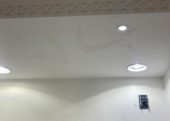 شقة بغرفة معيشة وغرفتين نوم 
