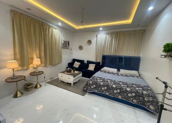 استديو هادئ بدخول ذاتي 