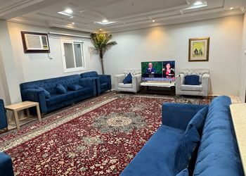 شقة بثلاث غرف نوم وصالة