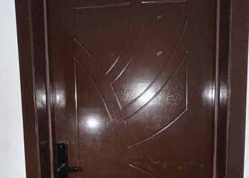 استديو بسرير ماستر وجلسة جانبية