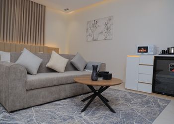 استديو بدخول ذاتي وسرير مريح 