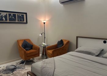 استديو هادئ بسرير ماستر 