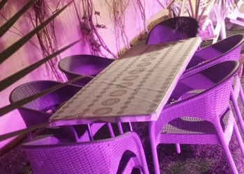 شالية بمجالس ومسطح اخضر