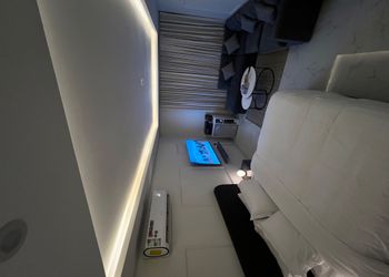 استديو هادئ بسرير ماستر 