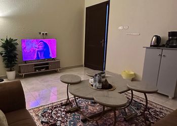 شقة بصالة وغرفة نوم