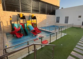 استراحة بمسطح اخضر