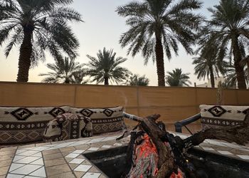 مزرعة بمناظر خلابة وجلسات خارجية 