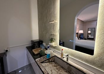 استديو هادئ بدخول ذاتي 