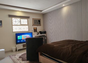 استديو بسرير ماستر