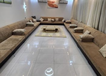 شاليه بصالة مطلة على المسبح 
