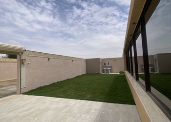 شاليه بمسطح اخضر