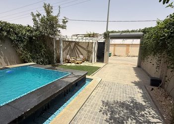 شاليه بغرفة نوم وجلسة خارجية 