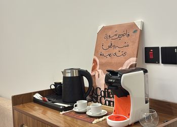 شقة بغرفتين نوم وصالة 