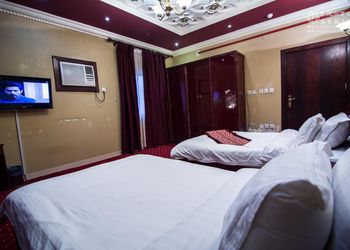 استوديو انيق بسريرين فرديه
