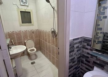استديو بسرير ماستر وجلسة جانبية