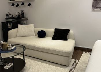 استديو بسرير ماستر وجلسة جانبية