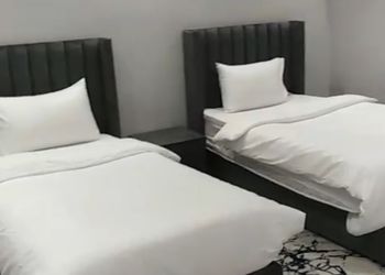 شقة بغرفة معيشة وغرفتين نوم 