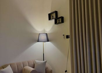 استوديو بتصميم أنيق ودخول ذاتي