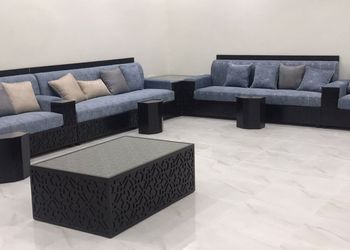 شاليه بمسطح اخضر وجلسة خارجية 