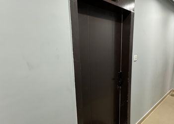 استديو بسرير ماستر وجلسة جانبية 
