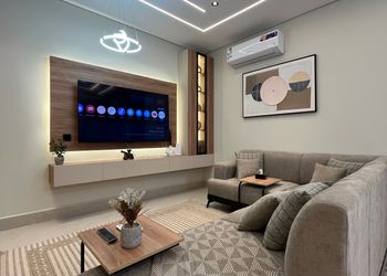 شقة بغرفة معيشة وغرفتين نوم 
