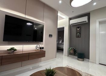 شقة بغرفة معيشة وغرفتين نوم 